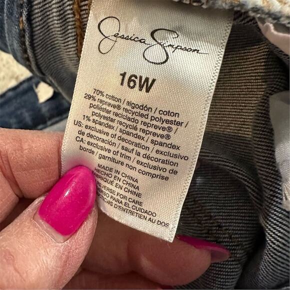 Jessica Simpson Women's Plus Size 16 Blue Straight Jeans Medium Wash - Picture 7 of 12